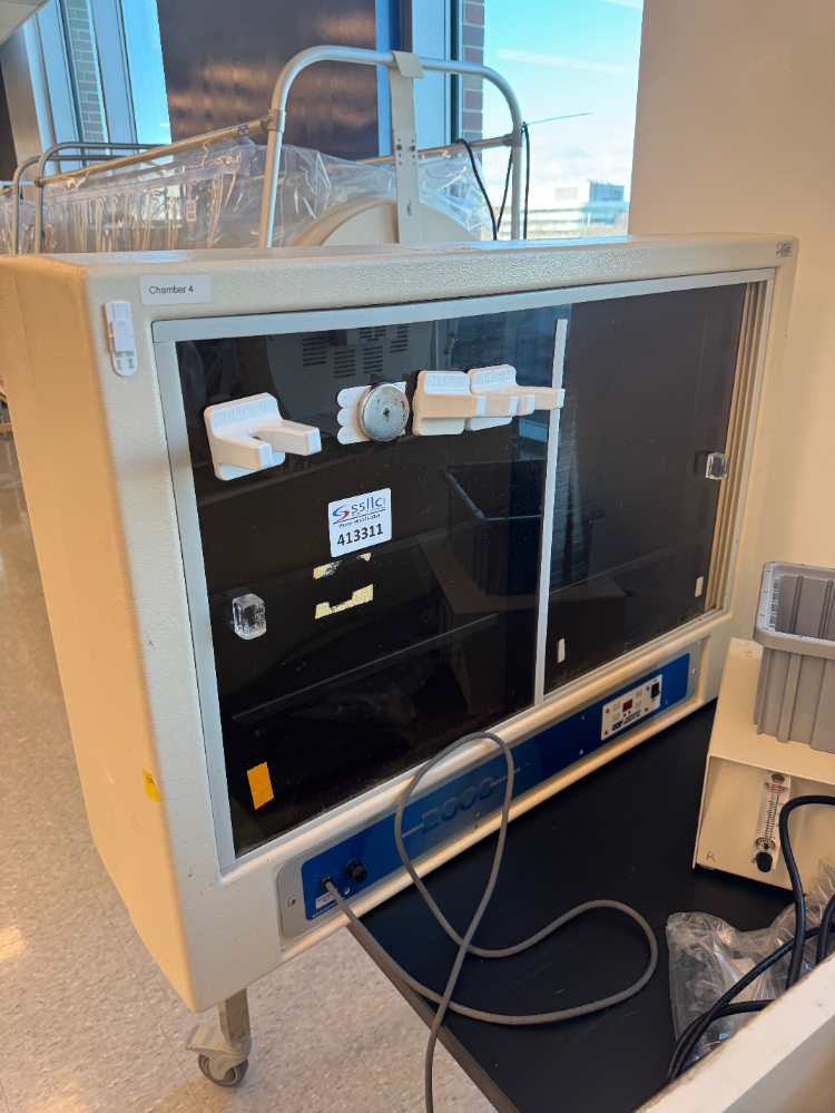 Image of Coy Model 2000 Incubator